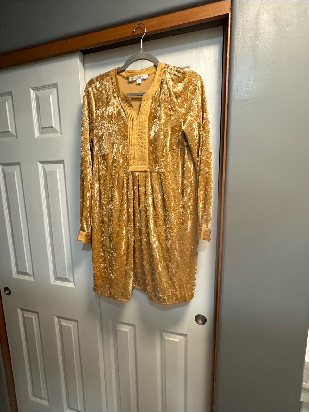 Boston Proper Girls' Mustard Gold Velvet Pleated Long-Sleeve Dress